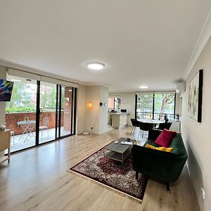 Fabulous 2 Bedroom Apartment, Secured Free Parking Cité de Cité de Sydney Exterior photo