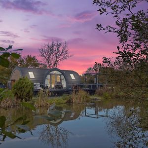 Choller Lake Lodges - The Lake House With Private Hot Tub Arundel Exterior photo