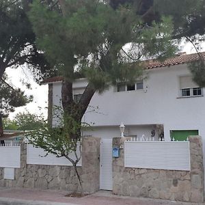 Hotel Casa Pinares à Mostoles Exterior photo
