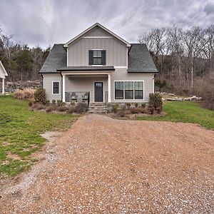 Villa Wooded Escape With Beautiful Backyard And Mtn Views! à Chattanooga Exterior photo