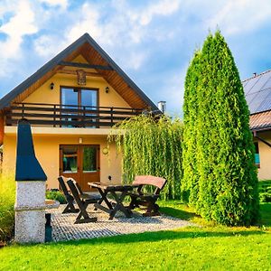 Villa Caloroczne Domki W Bieszczadach "The Willows" à Laczki Exterior photo