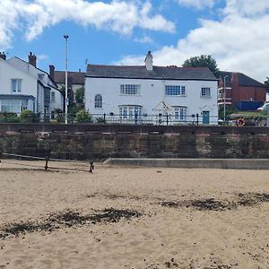 Sea-Quinn Views Wallasey Exterior photo