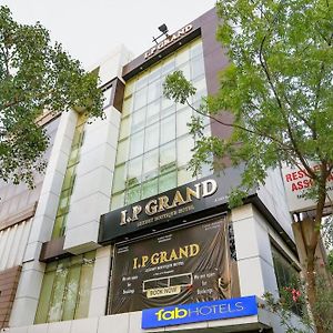 Fabhotel Grand Stay New Delhi Exterior photo