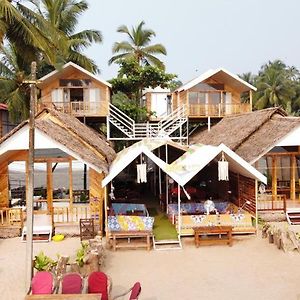 Hotel Ducknchill-Agonda Exterior photo