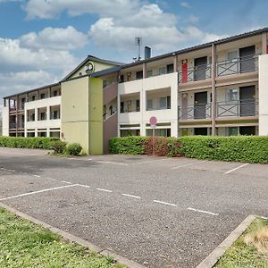 B&B HOTEL Clermont-Ferrand Le Brézet Aéroport Exterior photo