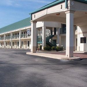 Celebration Inn Lewisburg Exterior photo