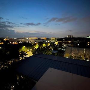 Appartement Sunset Penthouse à Bucarest Exterior photo