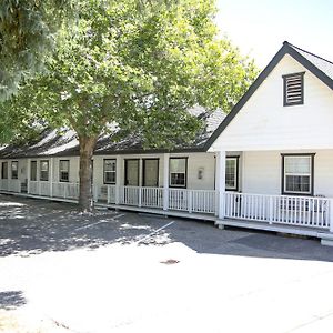 Sierra Mountain Inn Grass Valley Exterior photo