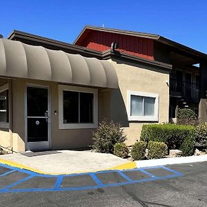 Motel Super 8 By Wyndham Red Bluff Exterior photo