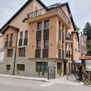 Hotel Kesta Za Gosti Byaloto Konche à Beli Iskar Exterior photo