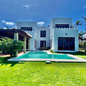 Villa Mola Zuri Retreat à Mombasa Exterior photo