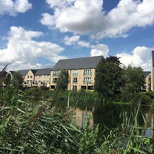 River Penthouse Little Paxton - 75 Skipper Way St Neots Exterior photo