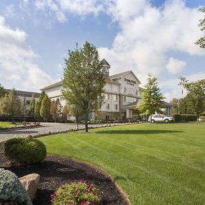 Hotel Doubletree By Hilton Nanuet Exterior photo