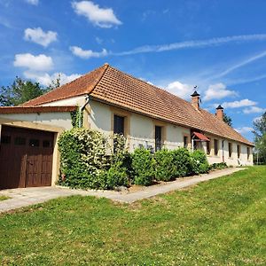 Attractive holiday home in Auvergne Ygrande Exterior photo