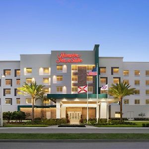 Hampton Inn & Suites Miami, Kendall, Executive Airport Exterior photo