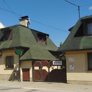 Hotel Penzion Weinerovka Varin à Žilina Exterior photo