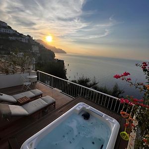 SeaJewelsDeluxurySuites Amalfi Exterior photo