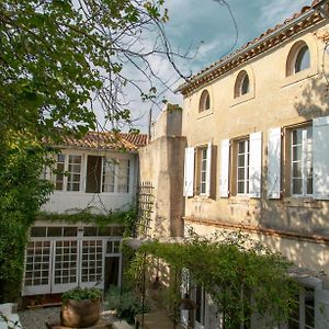 Bed and Breakfast Camellas-Lloret à Montréal Exterior photo