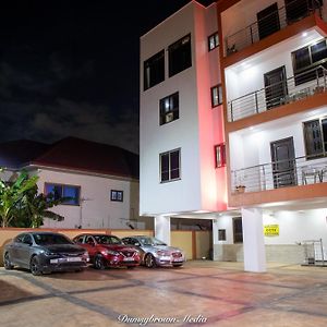 Executive One Bedroom Furnished Apartment In Accra Exterior photo