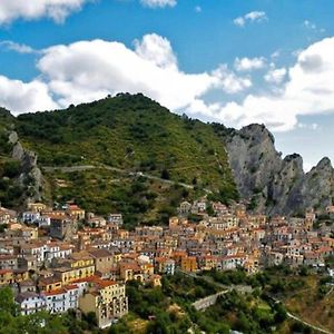 Bed and Breakfast Helvetia Bed & Breakfast à Castelmezzano Exterior photo