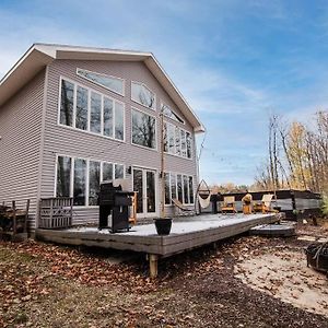 Modern Home Of Style & Comfort! Petoskey Exterior photo