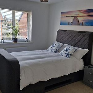 The Lancers - Double Bedroom With Onsuite, Free Parking, Free High Speed Wifi Modern Property Close To Channel Tunnel, Transport Links - Easy Reach To Beach Sandgate Exterior photo