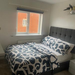 Double Room In A Cul De Sac Area Wellingborough Exterior photo