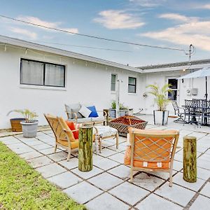 Blue Beach Cottage St. Pete Beach Exterior photo