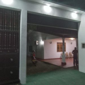 Dami Residence Anurâdhapura Exterior photo
