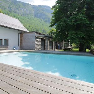 Family Villa With Swimming Pool In Aiguebelette-Le-Lac Exterior photo