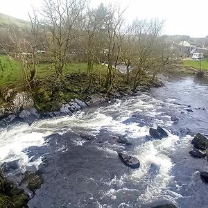 Cumbrian cottage, sleeps 6, in convenient location Tebay  Exterior photo