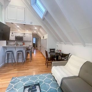 Appartement Modern, Newly Renovated 3Bed, 2Bath, Steps To Mbta à Boston Exterior photo
