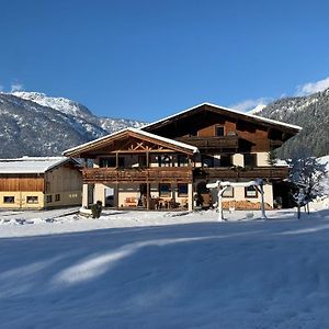 Apartment In Saalfelden Am Steinernen Meer Exterior photo