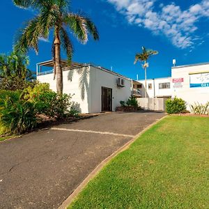 Aparthotel Driftwood On The Beach à Yeppoon Exterior photo