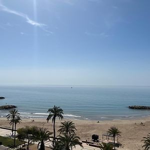 Appartement Primera Linea De Playa Con Preciosas Vistas Al Mar à Cunit Exterior photo