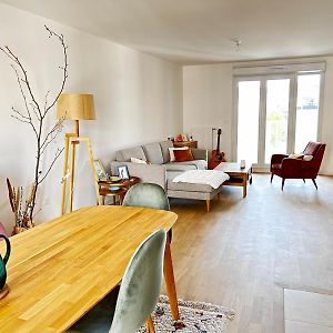 Appartement Barba Artful Flat, Cosy Flat 10 Minutes From Paris à Romainville Exterior photo