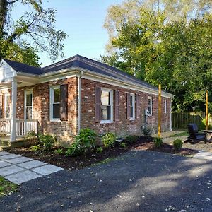 Adorable 2-Bedroom Bungalow Near Easton, Denton Exterior photo