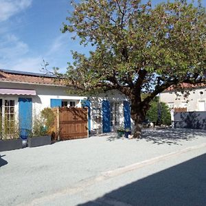 Bed and Breakfast La Norélie à Saint-Sulpice-de-Royan Exterior photo