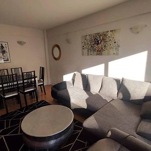 5 Mins To Metro La Defense, 2 Bedrooms And 1 Salon Puteaux Exterior photo