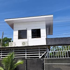 Appartement Casa La Frontera à Sixaola Exterior photo