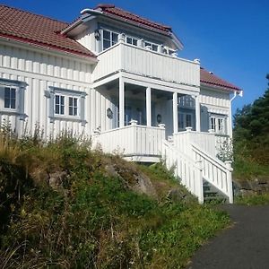Big Holiday House South Of Norway, By The Osean Gjeving Exterior photo