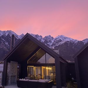 Villa Luxury Alpine Retreat With A Hot Tub à Frankton Exterior photo