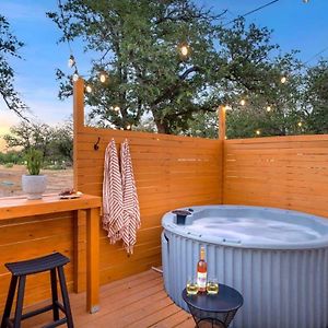 Appartement Cactus Coterie With Hot Tub & Pet Friendly à Fredericksburg Exterior photo