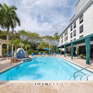 Hampton Inn Deerfield Beach Exterior photo