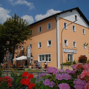 Hotel Gasthof Zur Post à Vohenstrauss Exterior photo