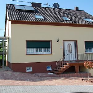 Hotel Landhaus Warndtwald Dependance à Wadgassen Exterior photo