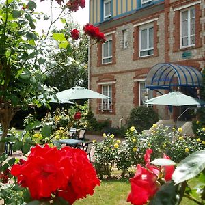 Hotel Les Camelias à Bagnoles de l'Orne Normandie Exterior photo