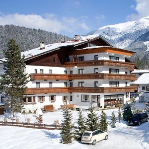 Hotel Schoenegg Seefeld in Tirol Exterior photo