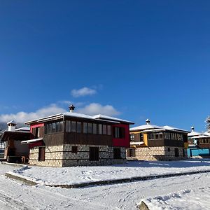 Hotel Вилно Селище Баташки Хан à Tsigov Chark Exterior photo