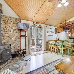 Villa Creekside Cabin With Deck By Hiking Trails And Fishing à Whittier Exterior photo
